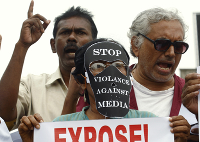 Sri Lankan journalists protest violence against the press. (Reuters)