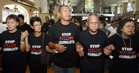 Family members of journalists killed in the Maguindanao massacre. (Reuters)