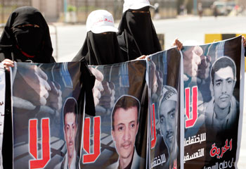 Protesters in Sana’a denounce extrajudicial detentions. (Reuters/Khaled Abdullah)