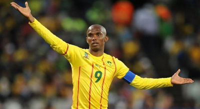 Cameroon striker Samuel Eto'o gets a little touchy when reporters question his plays. (AFP)