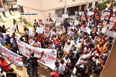 A march against the beating of Journalists covering events. (Benoit Koffi)