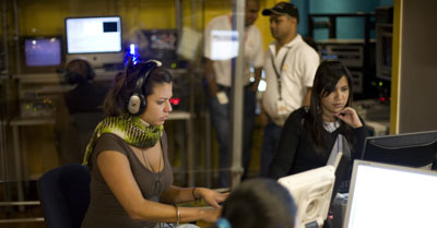 Journalists at Globovisión's studios. (AP/Ariana Cubillos)