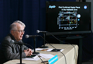 Dr. William Borucki speaks at a press conference in 2011. (AFP/Getty Images/Justin Sullivan)