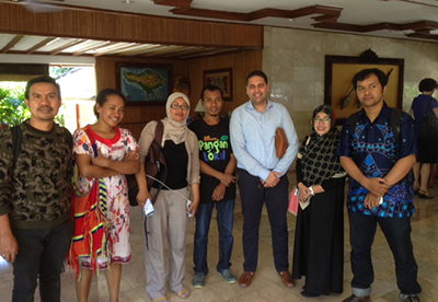 Journalists and press freedom advocates from South Sulawesi, Ambon, and Papua meet CPJ Asia Program Research Associate Sumit Galhotra, third from right, in Bali on December 4. (CPJ/Sumit Galhotra)