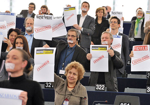 MEPs protest against Hungarian laws that have severely curtailed the country’s independent press. (AFP/Georges Gobet)