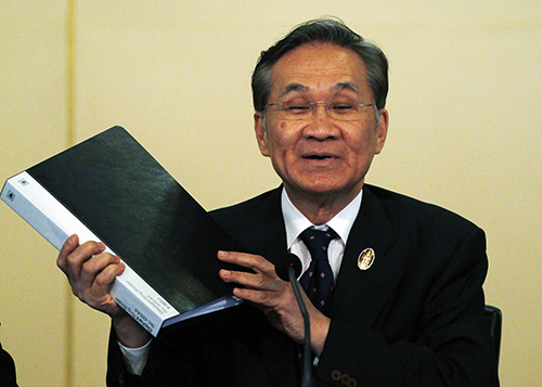 Thailand's Foreign Minister Don Pramudwinai at a press conference in Bangkok in 2015. He says the new media guidelines will curb 'misleading' coverage. (Reuters/Chaiwat Subprasom)