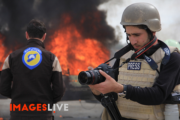 Osama Jumaa, repórter fotográfico e cinegrafista, foi morto enquanto cobria as consequências de um bombardeio na Síria. (Images Live)