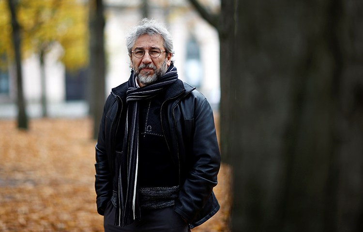 Can Dündar in Berlin, November 4, 2016 (Reuters/Axel Schmidt)