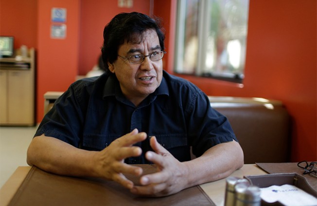 Paraguayan journalist Cándido Figueredo Ruiz, pictured in September 2015. A judge signed an order releasing an alleged drug trafficker who threatened to kill Figueredo. (AP/Jorge Saenz)