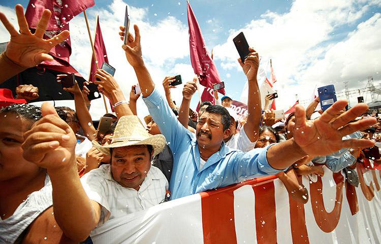 Supporters of presidential front-runner Andrés Manuel López Obrador (not pictured) at a political rally n Oaxaca, on June 16. (Reuters/Jorge Luis Plata)