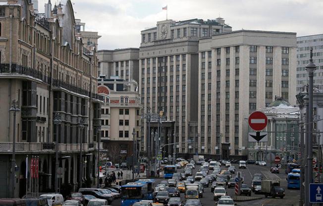 A general view shows the State Duma, the lower house of parliament, in Moscow, Russia in January 2017. A committee in Russia's Duma today approved legislation that would allow labeling individual journalists as foreign agents. (Reuters/Maxim Shemetov)