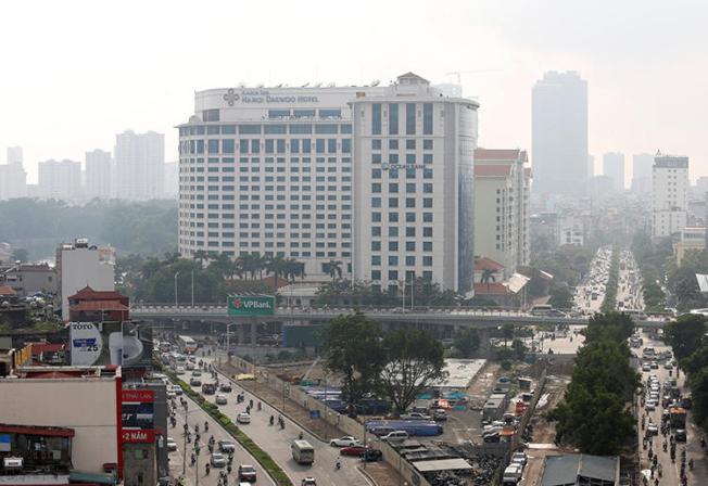 An aerial view of Hanoi, Vietnam, on June 27, 2018. Vietnamese authorities beat imprisoned Radio Free Asia videographer Nguyen Van Hoa and forced him to make a false confession used against an environmental activist who was convicted August 16. (Reuters/Nguyen Huy Kham)