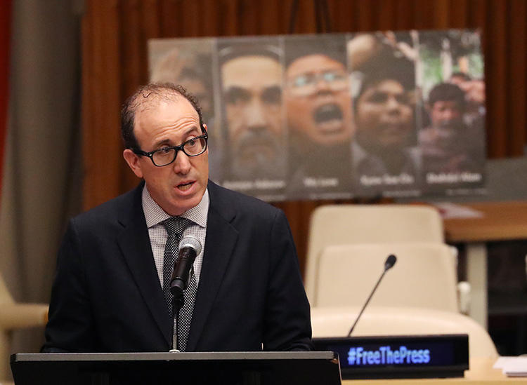 CPJ Executive Director Joel Simon talks about global press freedom violations during a Press Behind Bars panel at the U.N. (Reuters)