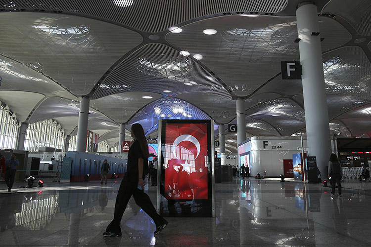 Istanbul's airport, pictured in October 2018. Turkish authorities on January 17 deported a Dutch journalist whom it said was alleged to have links to terrorism. (AP/Emrah Gurel)