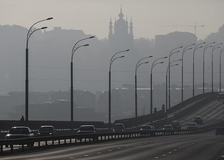 Cars drive on a highway in Kiev, Ukraine, on January 18, 2017. Journalists in Kiev have recently reported being watched and followed. (Gleb Garanich/Reuters)