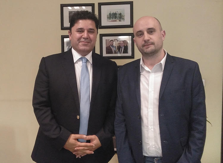 Dindar Zebari, the Kurdistan government's international advocacy coordinator, left, and CPJ's Ignacio Miguel Delgado Culebras. (Bijar Aziz)
