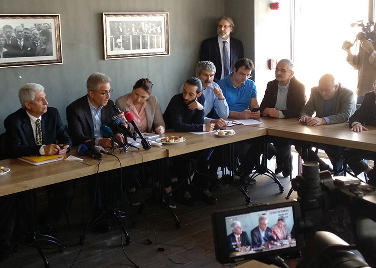 Lawyers and former employees of the Turkish daily, Cumhuriyet, pictured at a press conference in Istanbul on April 22. The lawyers discussed the legal action taken against the paper's staff. (CPJ/Özgür Öğret)