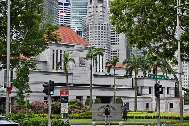 The Singapore parliament building is seen on April 29, 2019. The parliament recently passed a restrictive 'fake news' bill that endangers press freedom. (AFP/Roslan Rahman)