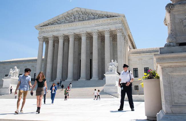 The U.S. Supreme Court is seen in Washington, D.C., on June 24, 2019. A court decision made today will restrict journalists' access to government records. (AFP/Saul Loeb)