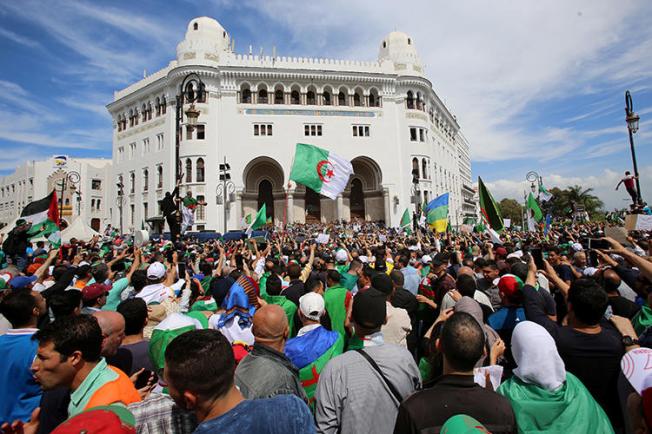 Demonstrators are seen in Algiers, Algeria, on May 17, 2019. Independent news websites Tout Sur l'Algérie and Algérie Part have been widely inaccessible in the country since June 12. (Reuters/Ramzi Boudina)