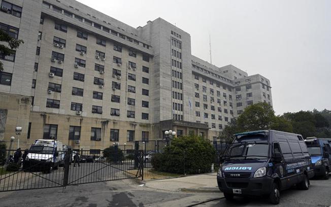 Vista del Tribunal Federal de Justicia en Buenos Aires, Argentina, el 27 de mayo de 2019. El periodista Daniel Santoro ha sido citado ante una corte federal argentina, que ya requirió sus registros de llamadas telefónicas. (AFP/Juan Mabromata)