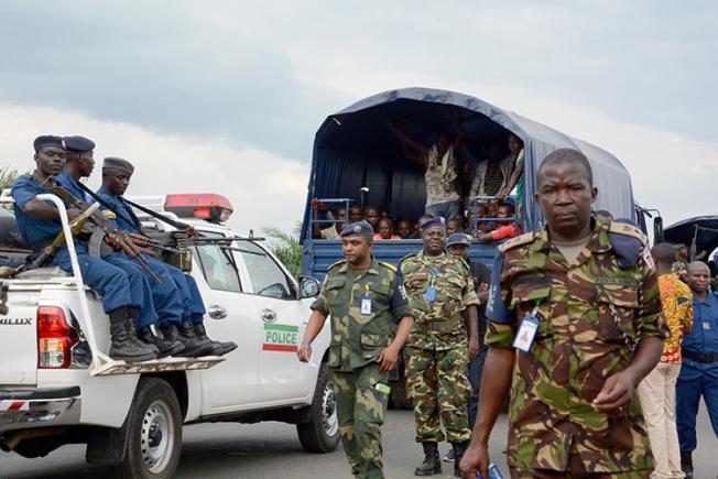 Police are seen in Gatumba, Burundi, on January 31, 2017. The BBC recently shut its office in Burundi more than one year after its broadcasts had been banned. (AFP/Onesphore Nibigira)