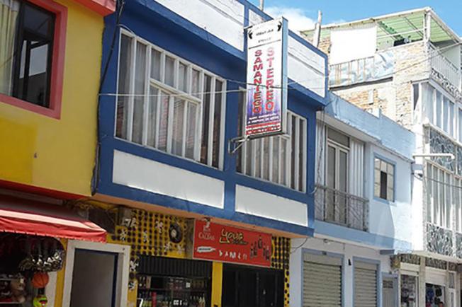 The exterior of Samaniego Stereo radio station in Samaniego, in Colombia's Nariño department. One of the station's journalists, Libardo Montenegro, was shot dead on June 11. (CPJ/John Otis)