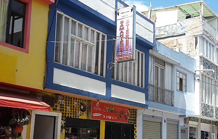 The exterior of Samaniego Stereo radio station in Samaniego, in Colombia's Nariño department. One of the station's journalists, Libardo Montenegro, was shot dead on June 11. (CPJ/John Otis)