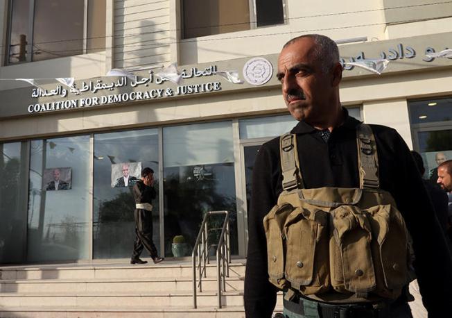 A member of the Asayish is seen in Sulaymaniyah, Iraqi Kurdistan, on May 13, 2018. Asayish forces in Sulaymaniyah recently detained freelance journalist Zmnako Ismael. (Reuters/Ako Rasheed)