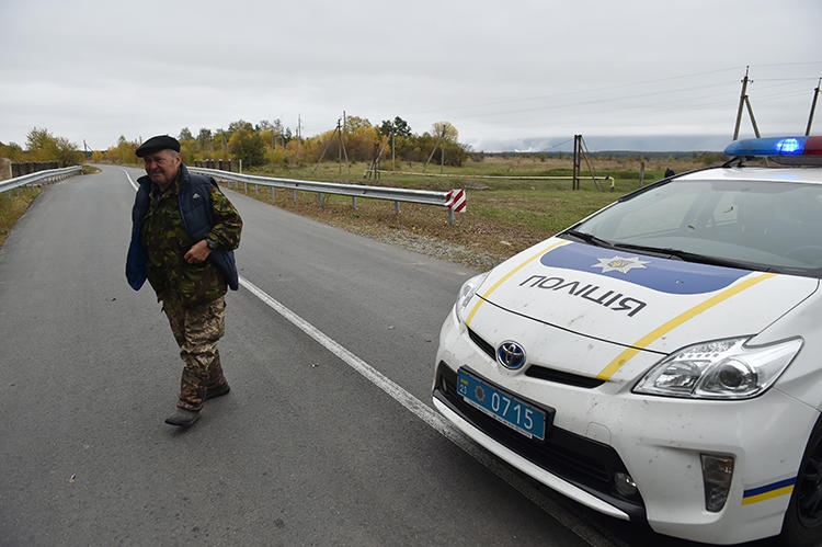 A police car is seen in Chernihiv, Ukraine, on October 9, 2018. Blogger Igor Stakh was recently assaulted in Chernihiv. (AFP/Genya Savilov)