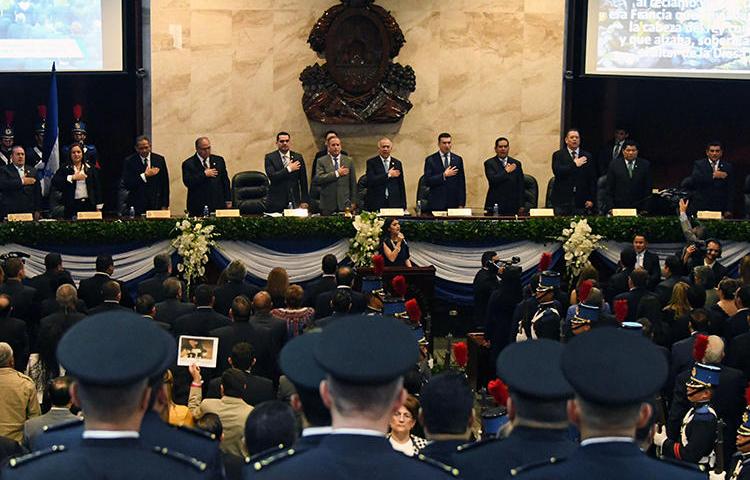 Imagen del Congreso Nacional de Honduras, en Tegucigalpa, el 25 de enero de 2018. El congreso recientemente anunció que eliminaría el delito de difamación del código penal del país. (AFP/Orlando Sierra)