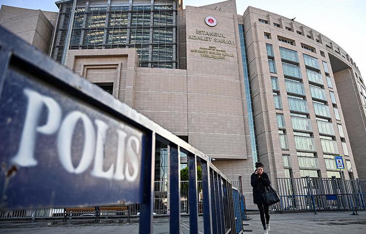 A courthouse is seen in Istanbul, Turkey, on December 11, 2019. An Istanbul court recently filed charges against journalist Fatih Portakal. (AFP/Ozan Kose)