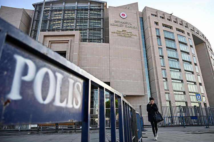 A courthouse is seen in Istanbul, Turkey, on December 11, 2019. An Istanbul court recently filed charges against journalist Fatih Portakal. (AFP/Ozan Kose)