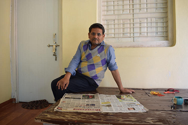 CPJ met Krishna Kumar Singh, a journalist with Hindi daily Hindustan, at his home in Mirzapur. Singh was attacked by a mob in September 2019. He alleges the police took six hours to file a complaint. (Somi Das)