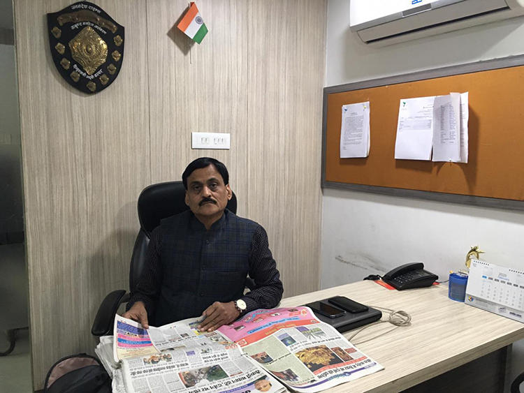 CPJ met Vijay Vineet, news editor of Hindi daily Jansandesh Times, in Varanasi. The newspaper has been fighting multiple legal battles with the administration over its reporting. (Somi Das)