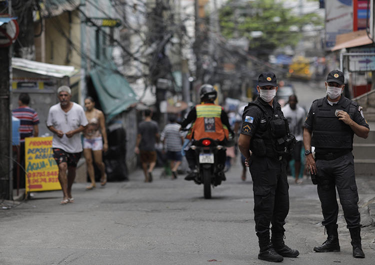 Police officers are seen in Rio de Janeiro, Brazil, on April 10, 2020. Radio journalist Fábio Márcio recently survived a shooting attempt in Piritiba. (Reuters/Ricardo Moraes)