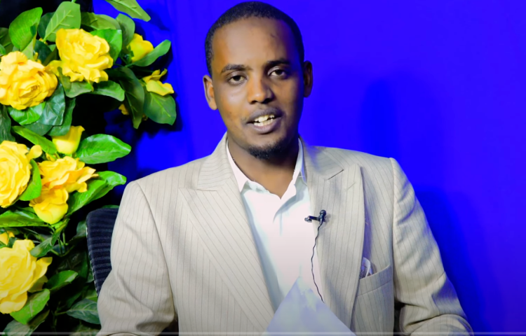 Ethiopian journalist Muhiyadin Mohamed Abdullahi is seen speaking on his Facebook page, Muxiyediin show. (Screenshot: Nabad TV/ YouTube)