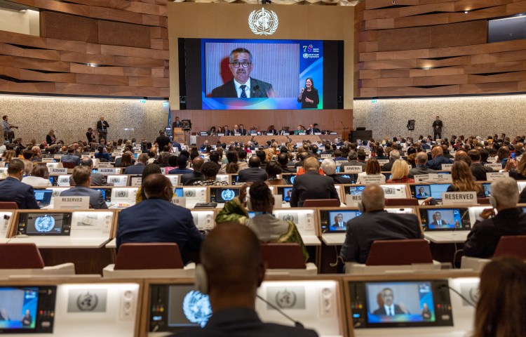 Central News Agency journalists Judy Tseng and Tien Hsi-ju were denied press accreditation to cover the World Health Assembly underway at the United Nations in Geneva, Switzerland. (Photo: Reuters/Denis Balibouse)