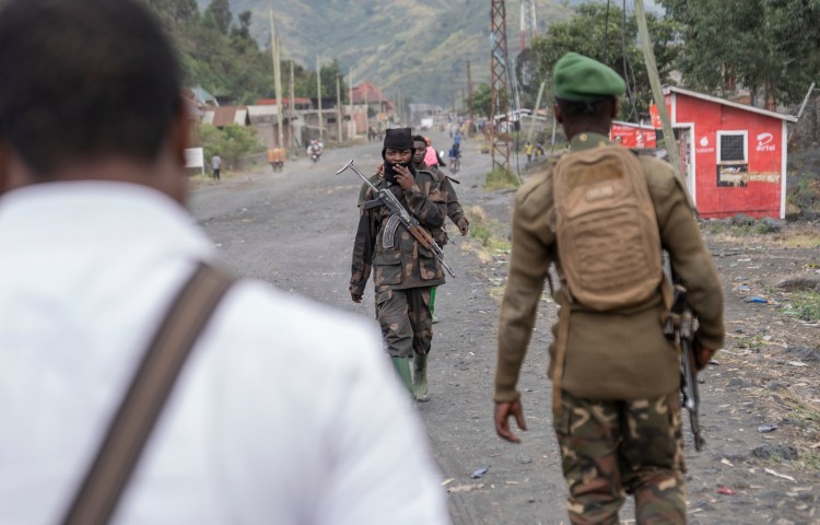 Pro-government Wazalendo militiamen fighting M23 rebels walk in Sake, Democratic Republic of the Congo, on August 31, 2024. (Photo: AP/Moses Sawasawa)